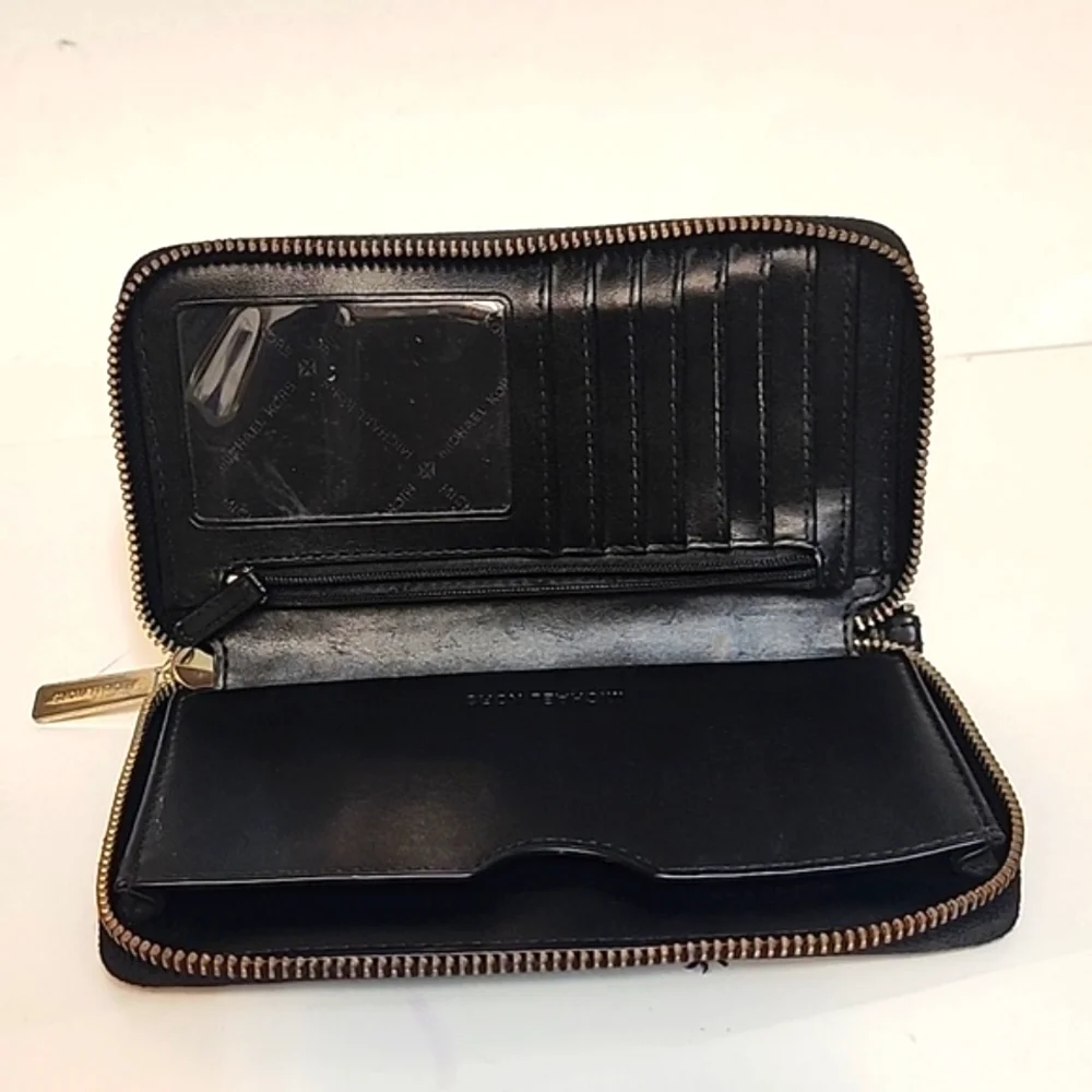 Michael Kors Saffiano Leather Continental Wallet in Black